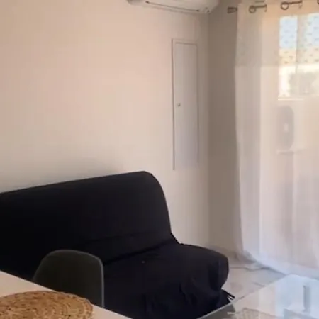 A Louer T2 Palasca (Corsica)